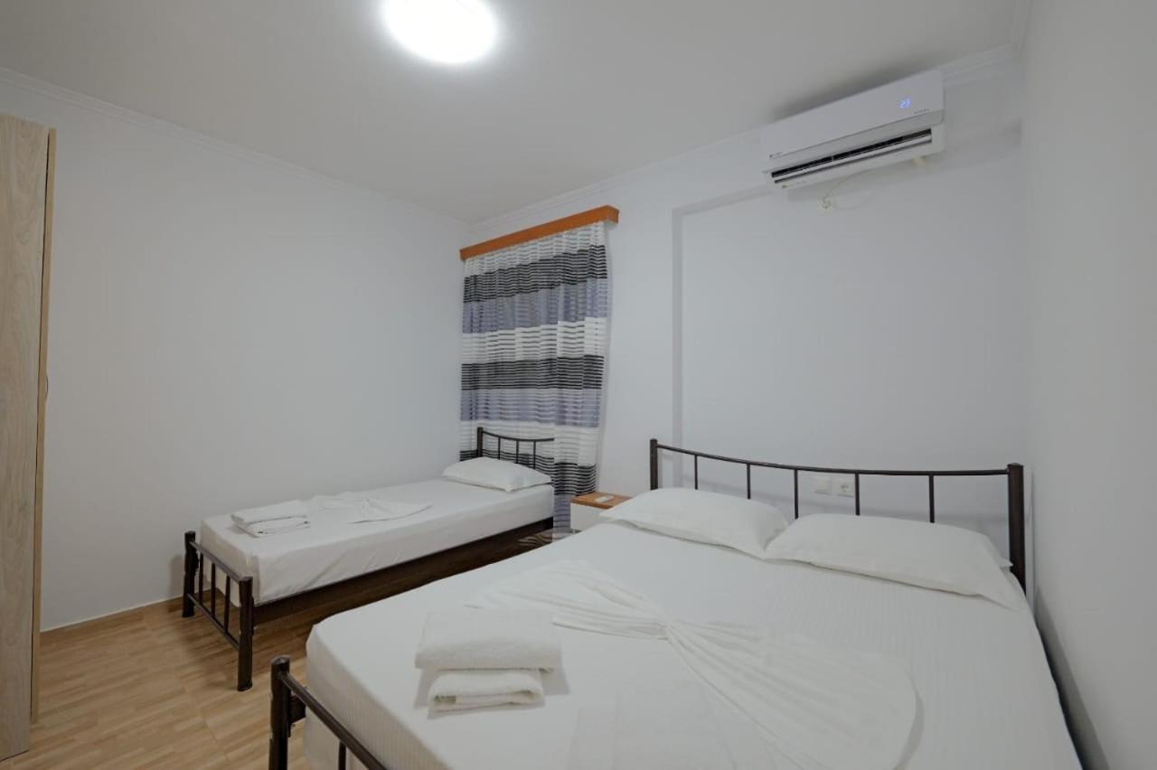 Eduard Lagji Apartament Lukovë Kamer foto