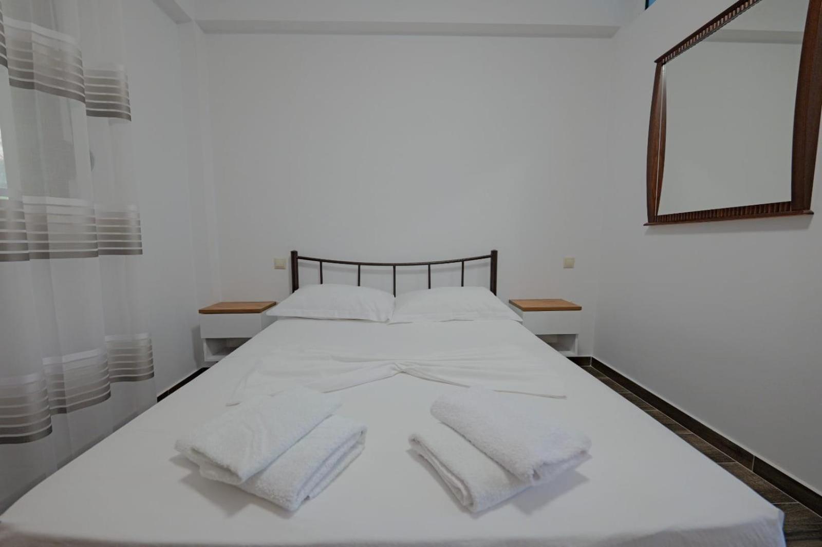 Eduard Lagji Apartament Lukovë Kamer foto