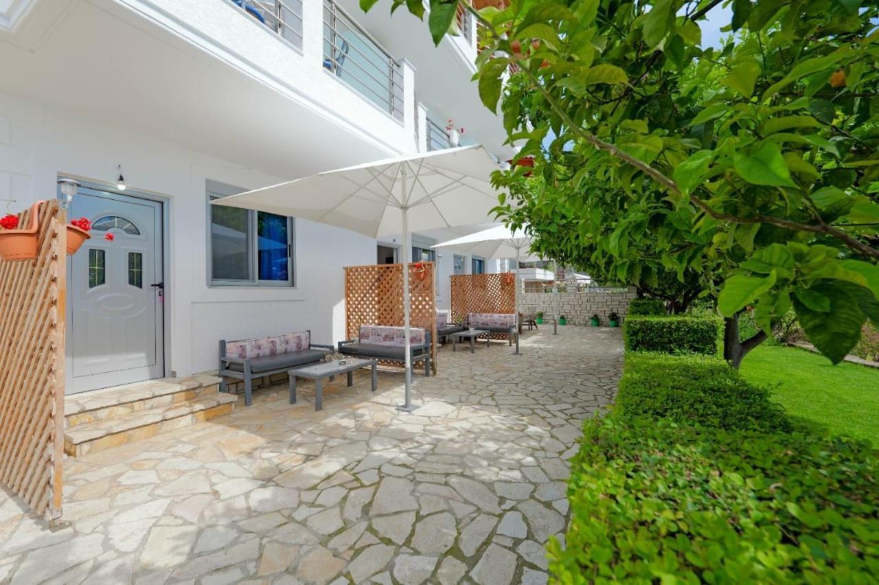 Eduard Lagji Apartament Lukovë Kamer foto